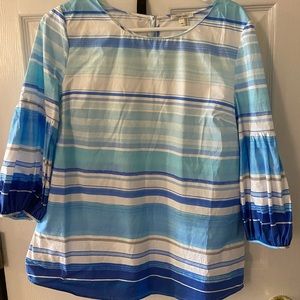 Tyler Boe size medium top
